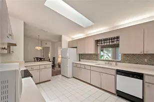 9862 SE 179th Pl, Summerfield, FL 34491 - Photo 5