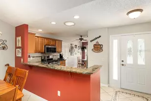 9325 SE 171st Le Flore Ln, The Villages, FL 32162 - Photo 9