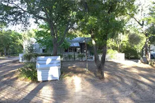 591 SE Fisher Rd, Ocklawaha, FL 32179 - Photo 3