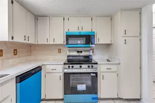 8487 SW 108th Pl, Ocala, FL 34481 - Photo 9