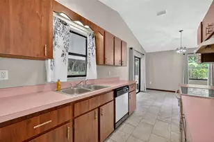 40248 Orange Cir, Lady Lake, FL 32159 - Photo 9