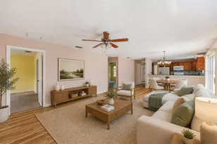 8932 SE 168th Sedgwick Pl, The Villages, FL 32162 - Photo 9