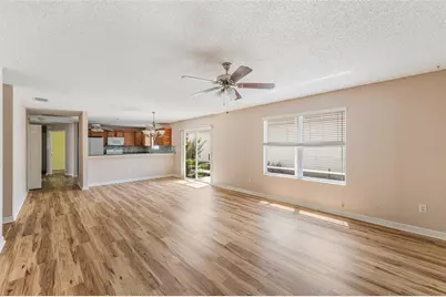 8932 SE 168th Sedgwick Place, The Villages, FL 32162 - Photo 3