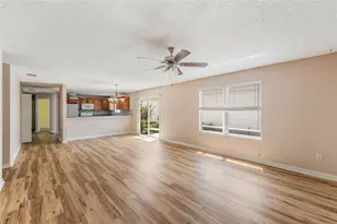 8932 SE 168th Sedgwick Pl, The Villages, FL 32162 - Photo 3