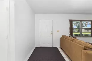 9317 E Crescent Dr, Inverness, FL 34450 - Photo 11