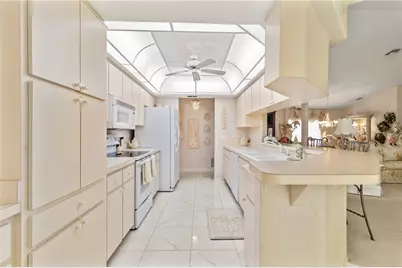 12001 Granada Place, Weeki Wachee, FL 34614 - Photo 27