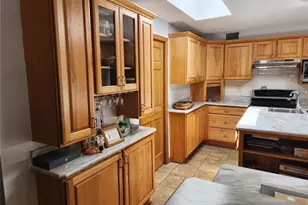 1427 NE 10th St, Ocala, FL 34470 - Photo 9