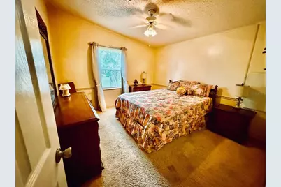 1820 W Schwartz Boulevard, Lady Lake, FL 32159 - Photo 19