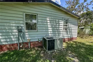 1820 W Schwartz Blvd, Lady Lake, FL 32159 - Photo 11