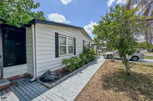 1820 W Schwartz Blvd, Lady Lake, FL 32159 - Photo 5