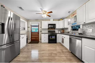 1207 Orange Avenue, Tavares, FL 32778 - Photo 9