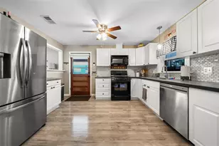 1207 Orange Ave, Tavares, FL 32778 - Photo 9