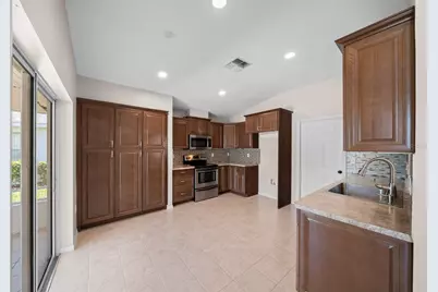 10972 SW 69th Circle, Ocala, FL 34476 - Photo 9