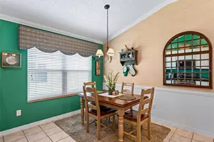 16829 SE 84th Colerain Cir, The Villages, FL 32162 - Photo 11