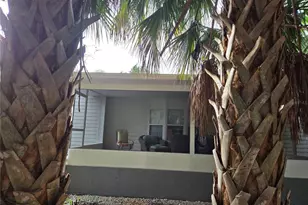 421 Margaret St, Bronson, FL 32621 - Photo 5