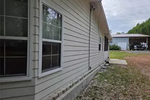 421 Margaret St, Bronson, FL 32621 - Photo 9