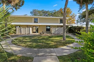 11328 W Bayshore Dr, Crystal River, FL 34429 - Photo 5