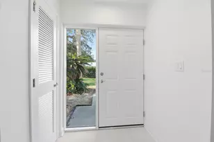 11328 W Bayshore Dr, Crystal River, FL 34429 - Photo 9