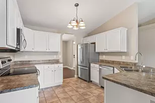 214 Fisher Run, Ocklawaha, FL 32179 - Photo 13