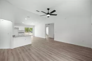 24013 NW Tamarind Ln, Dunnellon, FL 34431 - Photo 9