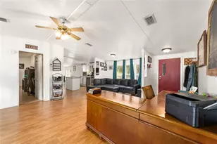 19551 SE 42nd Pl, Morriston, FL 32668 - Photo 11
