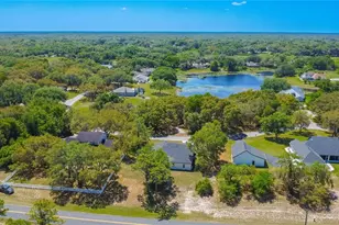 9695 E Baymeadows Dr, Inverness, FL 34450 - Photo 3