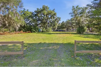 105 W Hermosa Street, Lady Lake, FL 32159 - Photo 3