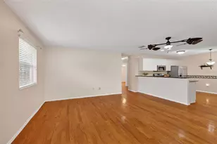 17457 SE 81st Newberry Ct, The Villages, FL 32162 - Photo 11
