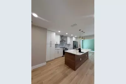 1908 51st Avenue W, Bradenton, FL 34207 - Photo 3