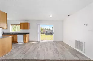 325 Oak Track Course, Ocala, FL 34472 - Photo 9