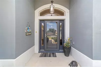 867 Castleberry Circle, The Villages, FL 32162 - Photo 3