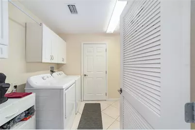 867 Castleberry Circle, The Villages, FL 32162 - Photo 35