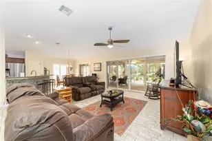 867 Castleberry Cir, The Villages, FL 32162 - Photo 9