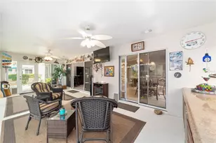 867 Castleberry Cir, The Villages, FL 32162 - Photo 41