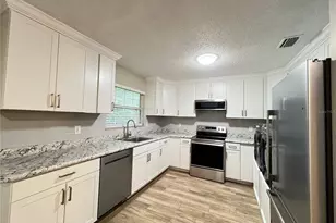 9315 Pine Ln, Ocala, FL 34472 - Photo 9