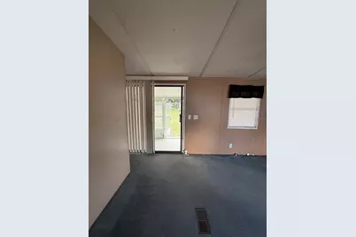 806 New Hampshire Avenue, Wildwood, FL 34785 - Photo 7