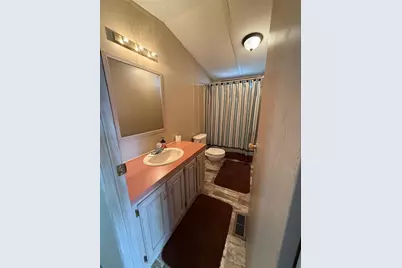 806 New Hampshire Avenue, Wildwood, FL 34785 - Photo 13