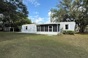 806 New Hampshire Ave, Wildwood, FL 34785 - Photo 1
