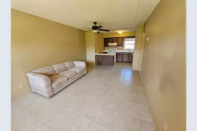 1100 E Caroline Street #123, Tavares, FL 32778 - Photo 3