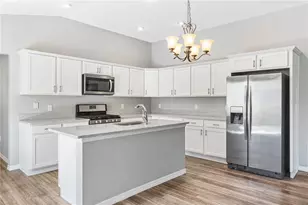 5690 Craft Ct, The Villages, FL 32162 - Photo 13