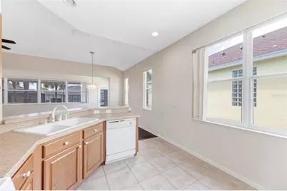 1149 Emerald Dunes Drive, Sun City Center, FL 33573 - Photo 17
