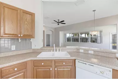 1149 Emerald Dunes Drive, Sun City Center, FL 33573 - Photo 15