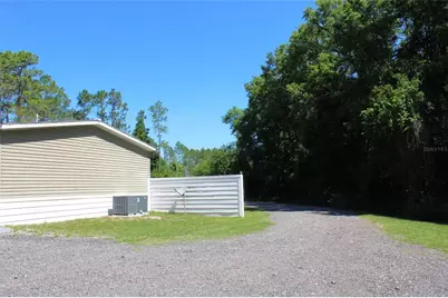 175 E San Jose Street, Palatka, FL 32177 - Photo 9