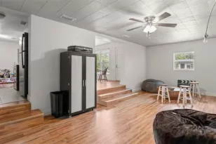 1015 SE 10th Terrace, Gainesville, FL 32601 - Photo 13