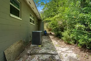 1015 SE 10th Terrace, Gainesville, FL 32601 - Photo 5
