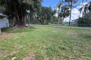 3315 Cr 431N, Lake Panasoffkee, FL 33538 - Photo 35