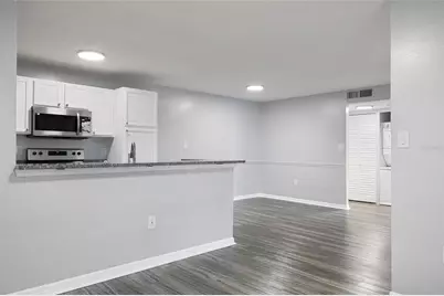 214 Lake Parsons Grn #206, Brandon, FL 33511 - Photo 15