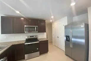 308 Hickory Course Radial, Ocala, FL 34472 - Photo 5
