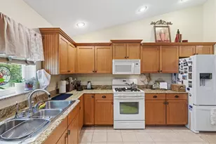 6012 Valley Spring Dr, Brooksville, FL 34601 - Photo 17