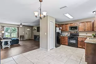4243 SE 131st Ln, Belleview, FL 34420 - Photo 11